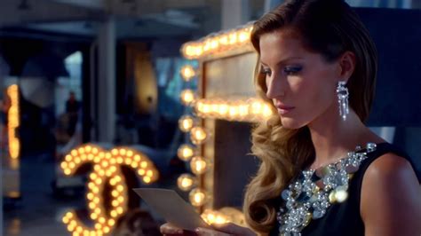 pub chanel no 5|N°5, the Film with Gisele Bündchen, Michiel Huisman and Lo .